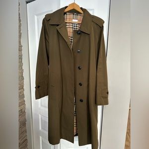 Authentic Burberry Trench sz 8